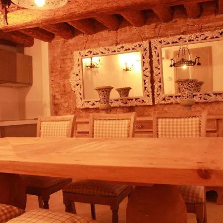 Rigoletto Charm Bed and Breakfast 3*