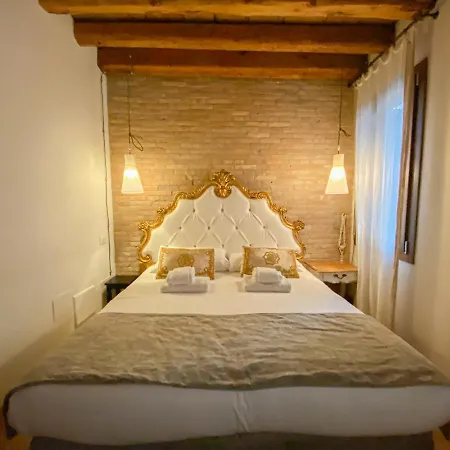 Rigoletto Charm Bed and Breakfast 3*