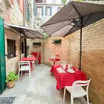 Couette-café Rigoletto Charm 4*